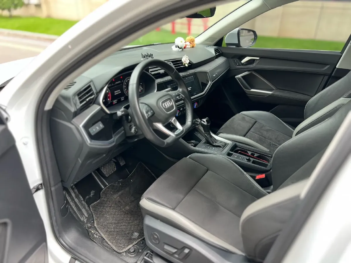 2022 Audi Q3 1.4T 150HP L4 7DCT,autocango,china used car exporter,china ev exporter,chinese used car exporter,chinese used ev exporter