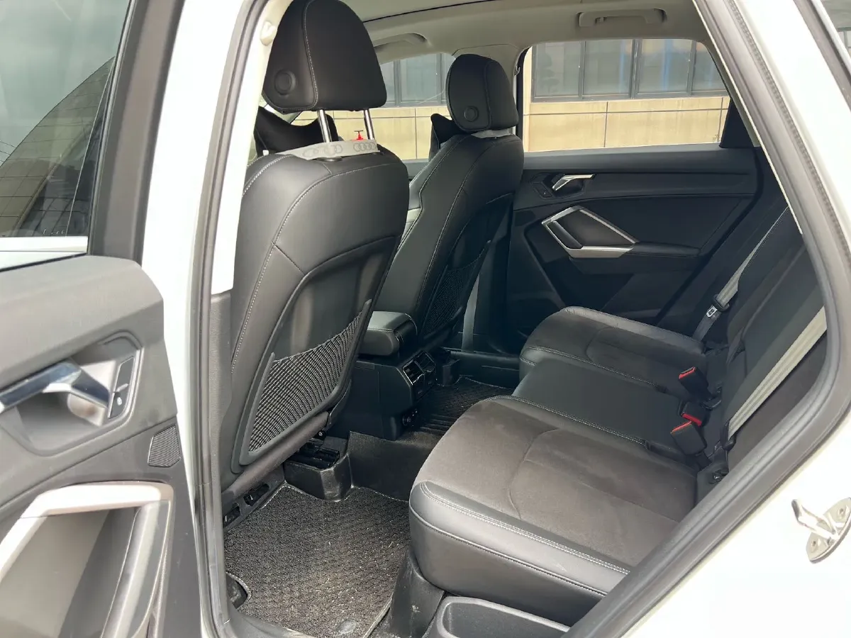 2022 Audi Q3 1.4T 150HP L4 7DCT,autocango,china used car exporter,china ev exporter,chinese used car exporter,chinese used ev exporter