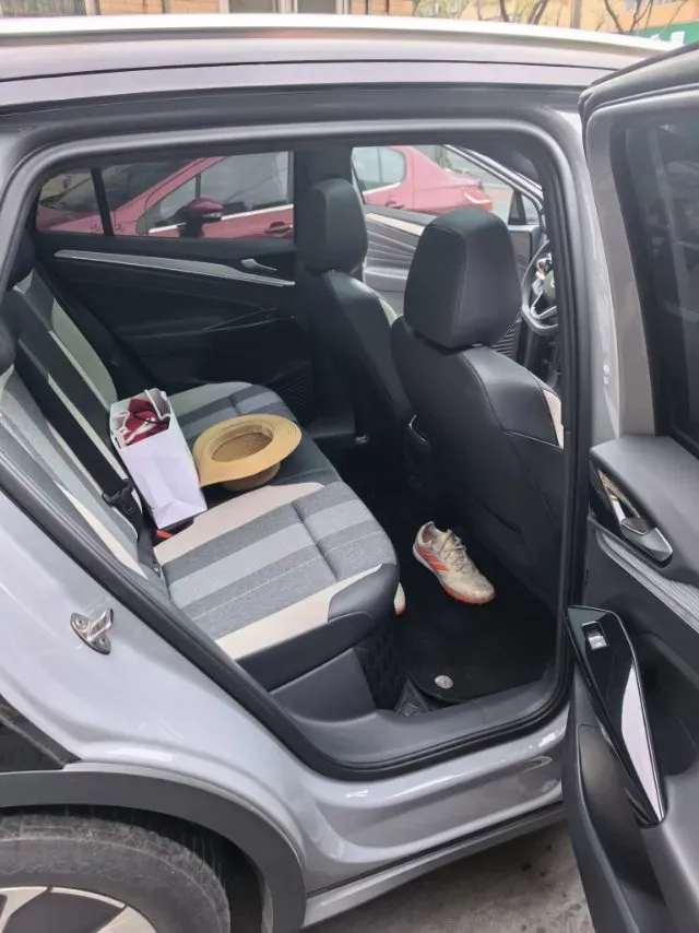 2024 Volkswagen ID.4 Crozz BEV 55.7KWH,autocango,china used car exporter,china ev exporter,chinese used car exporter,chinese used ev exporter