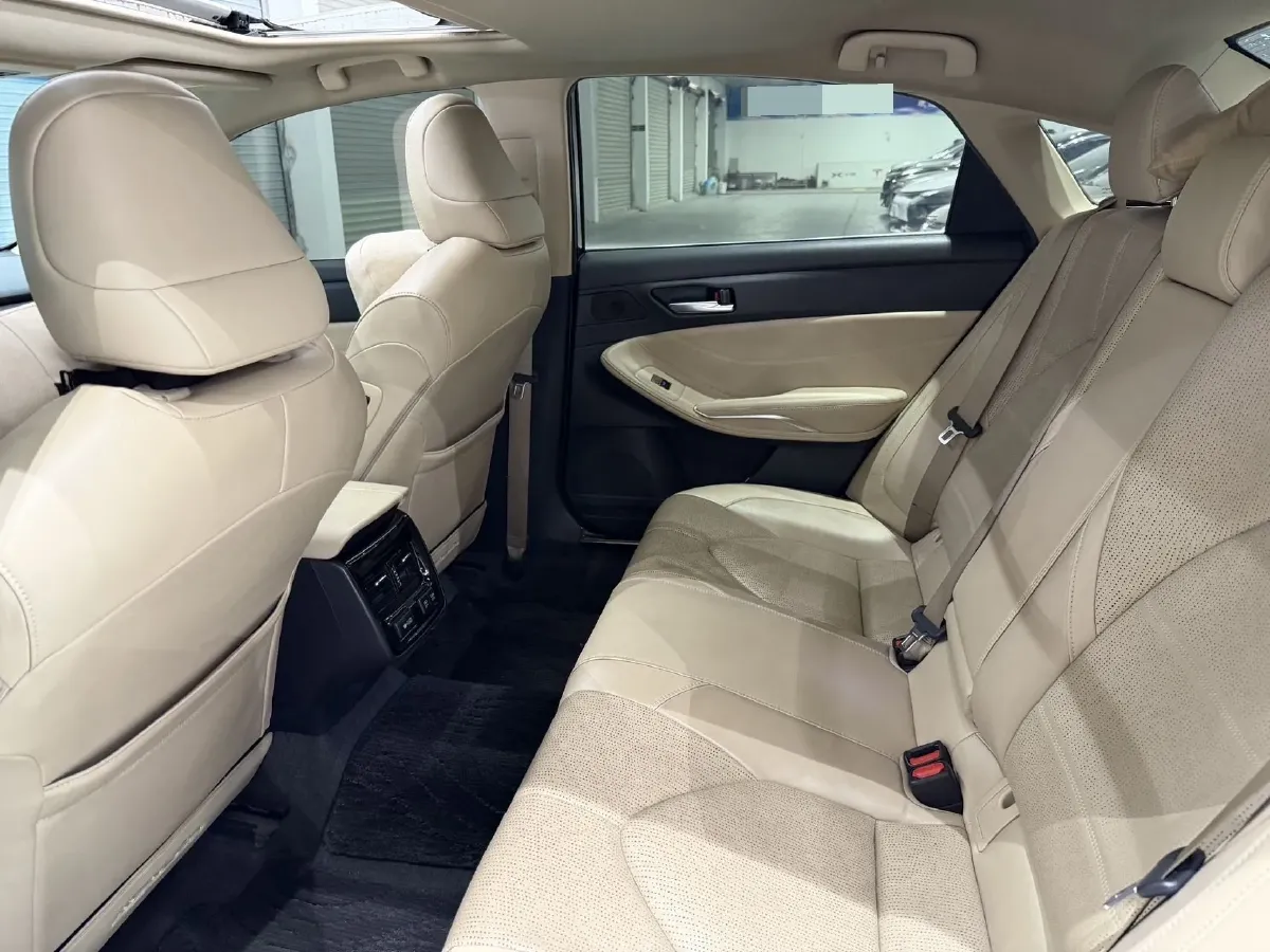 2019 Toyota Avalon 2.0L 178HP L4 CVT,autocango,china used car exporter,china ev exporter,chinese used car exporter,chinese used ev exporter