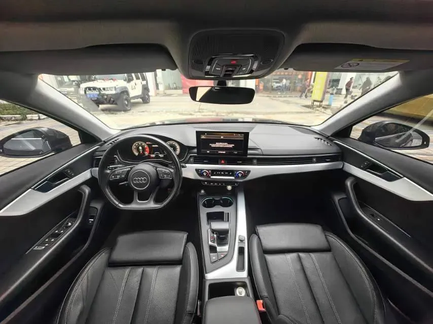 2020 Audi A4L 2.0T 190HP L4 7DCT,autocango,china used car exporter,china ev exporter,chinese used car exporter,chinese used ev exporter