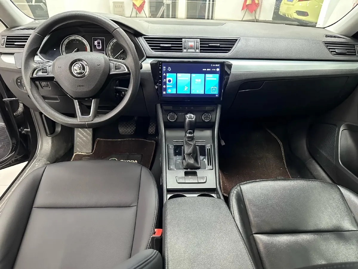 2018 Skoda Superb 1.8T 180HP L4 7DCT,autocango,china used car exporter,china ev exporter,chinese used car exporter,chinese used ev exporter