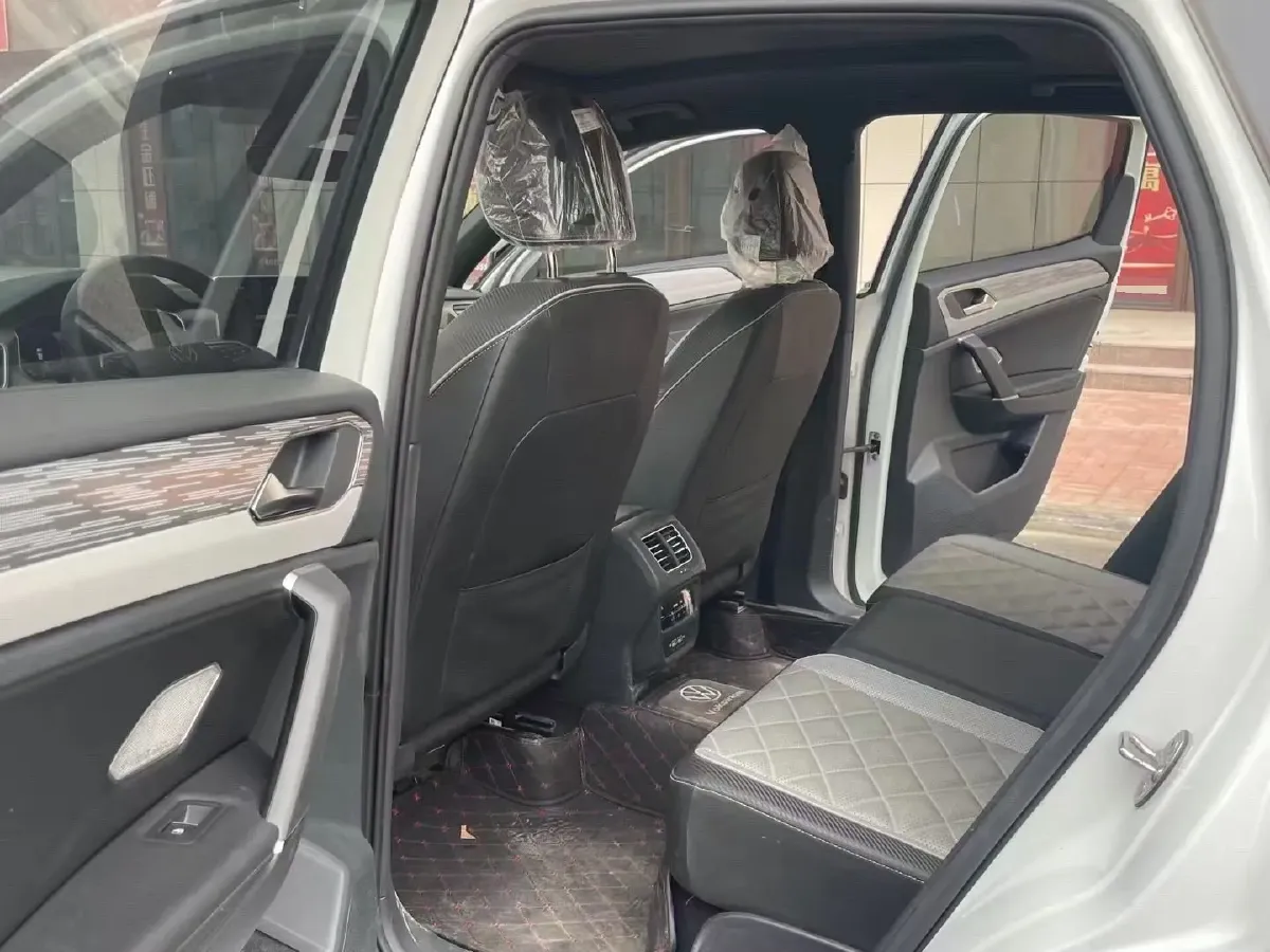 2023 Volkswagen Tayron X 2.0T 186HP L4 7DCT,autocango,china used car exporter,china ev exporter,chinese used car exporter,chinese used ev exporter