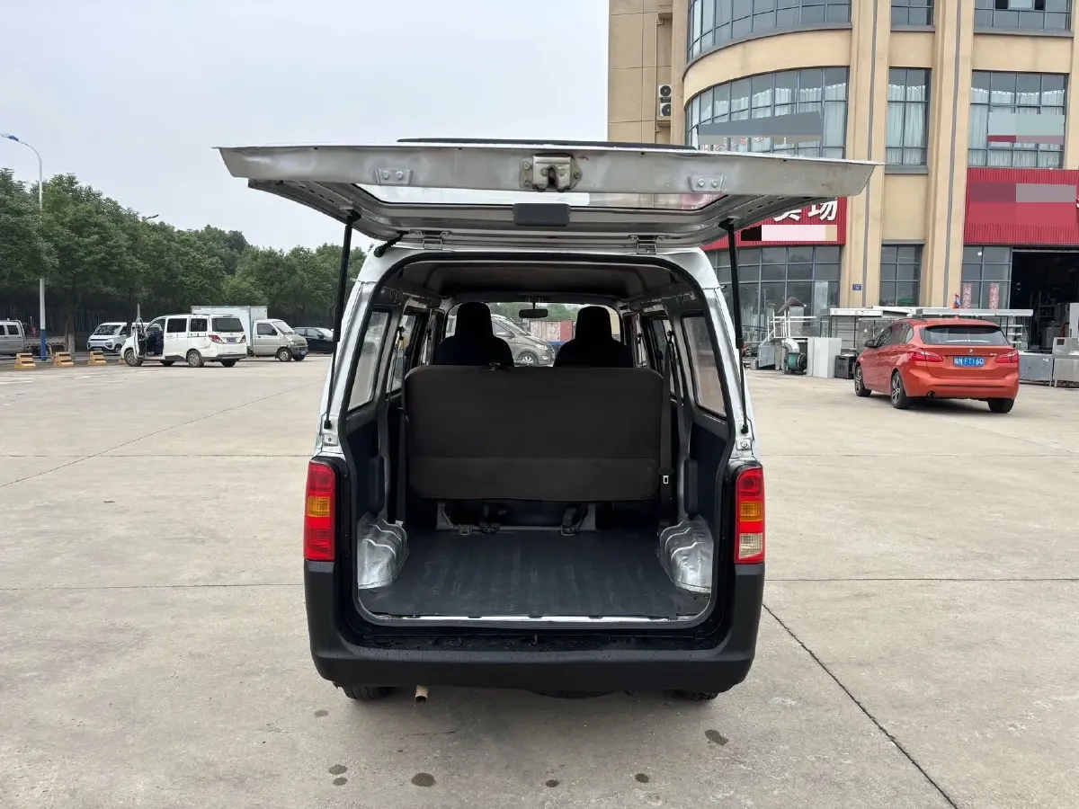 2019 WuLing ZhiGuang 1.2L 82HP L4 5MT,autocango,china used car exporter,china ev exporter,chinese used car exporter,chinese used ev exporter