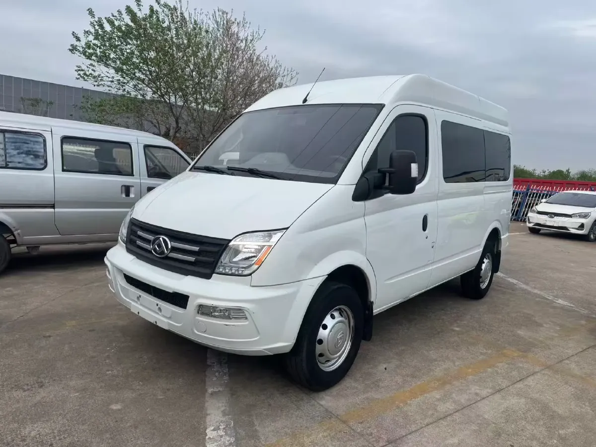 2021 MAXUS XinTu V80 2.0T 139HP L4 6MT,autocango,china used car exporter,china ev exporter,chinese used car exporter,chinese used ev exporter