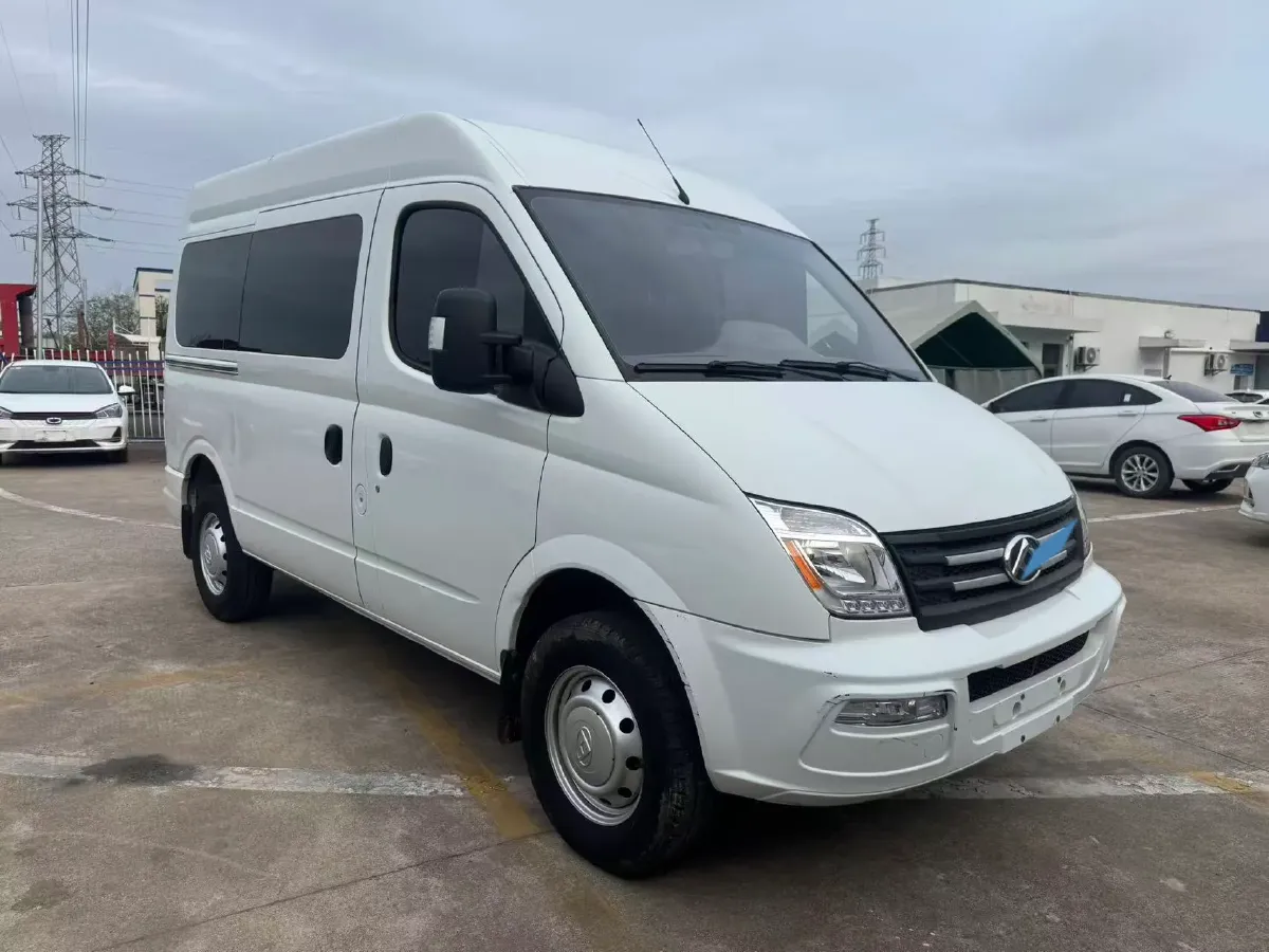 2021 MAXUS XinTu V80 2.0T 139HP L4 6MT,autocango,china used car exporter,china ev exporter,chinese used car exporter,chinese used ev exporter