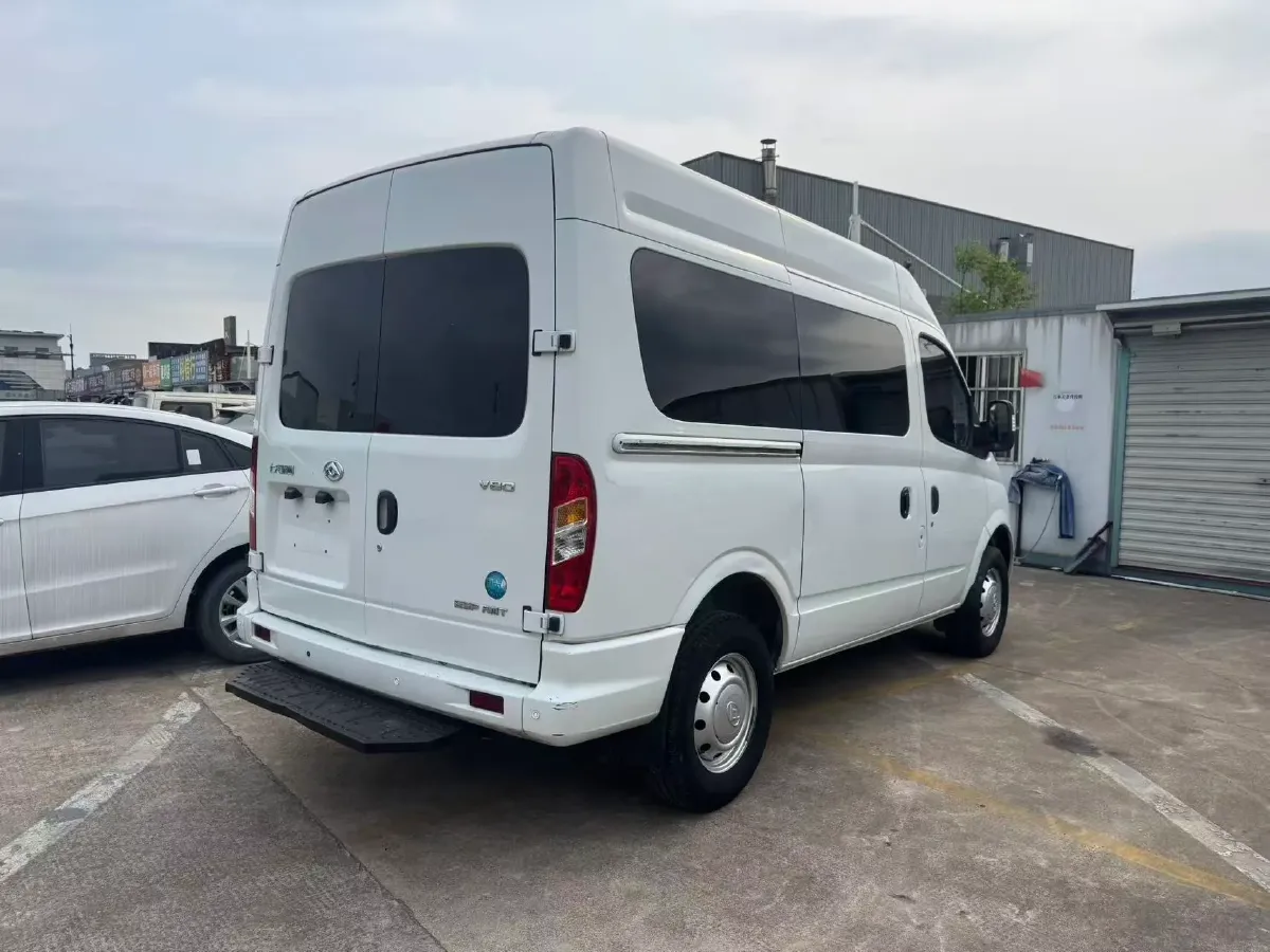 2021 MAXUS XinTu V80 2.0T 139HP L4 6MT,autocango,china used car exporter,china ev exporter,chinese used car exporter,chinese used ev exporter