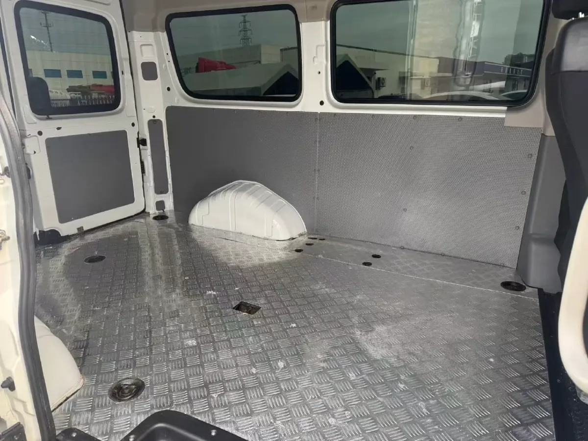 2021 MAXUS XinTu V80 2.0T 139HP L4 6MT,autocango,china used car exporter,china ev exporter,chinese used car exporter,chinese used ev exporter