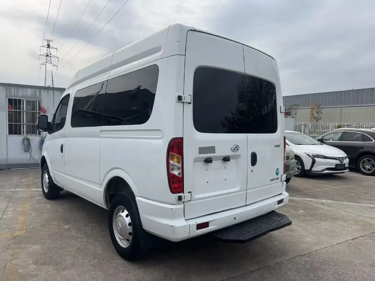 2021 MAXUS XinTu V80 2.0T 139HP L4 6MT,autocango,china used car exporter,china ev exporter,chinese used car exporter,chinese used ev exporter