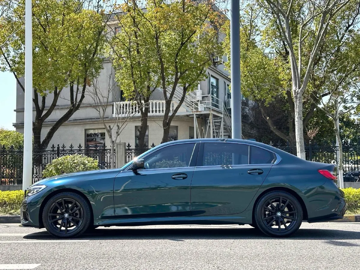 2022 BMW 3 Series 2.0T 156HP L4 8AT,autocango,china used car exporter,china ev exporter,chinese used car exporter,chinese used ev exporter