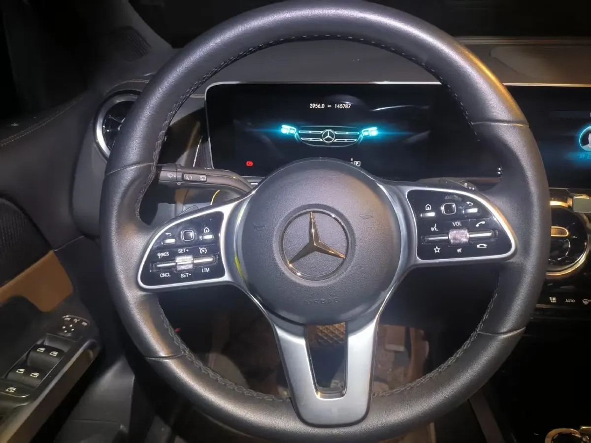 2020 Mercedes-Benz GLB Class 1.3T 163HP L4 7DCT,autocango,china used car exporter,china ev exporter,chinese used car exporter,chinese used ev exporter