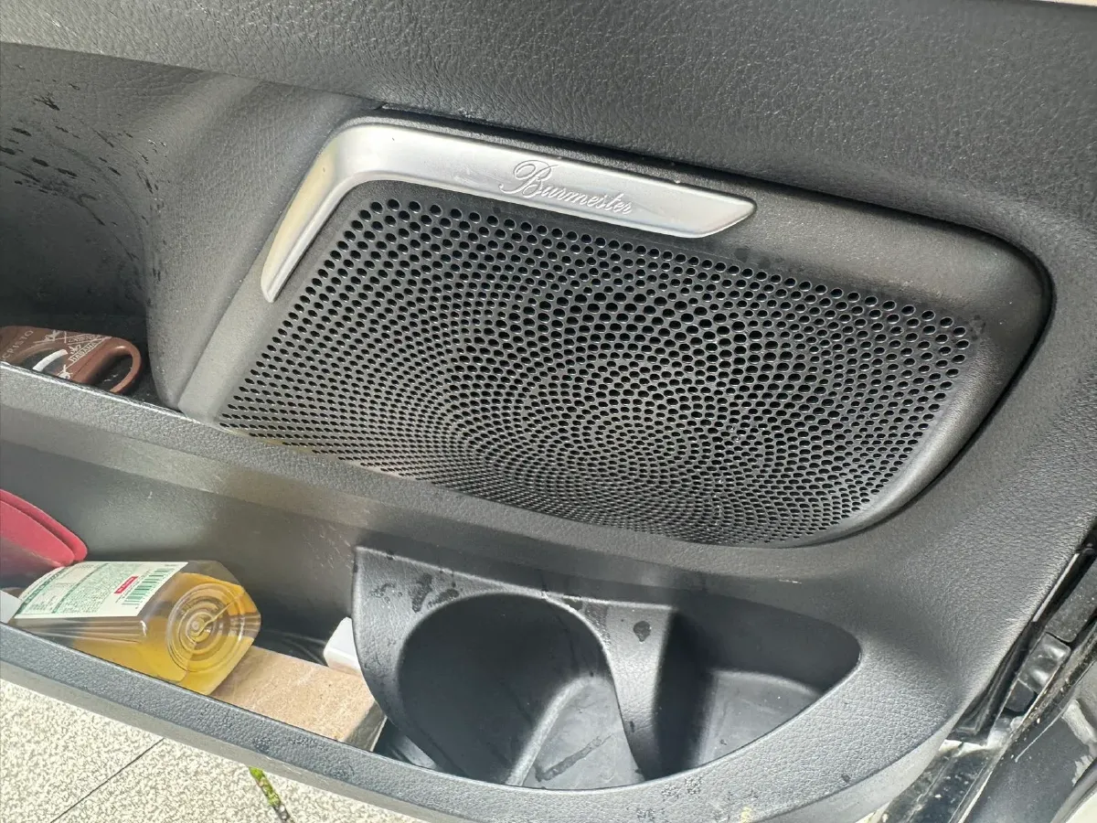 2020 Mercedes-Benz V Class 2.0T 211HP L4 9AT,autocango,china used car exporter,china ev exporter,chinese used car exporter,chinese used ev exporter