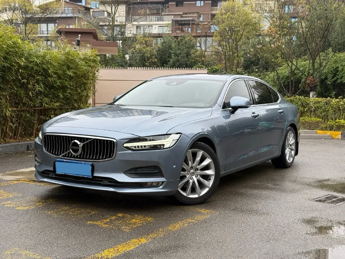 2018 Volvo S90 2.0T 254HP L4 8AT,autocango,china used car exporter,china ev exporter,chinese used car exporter,chinese used ev exporter