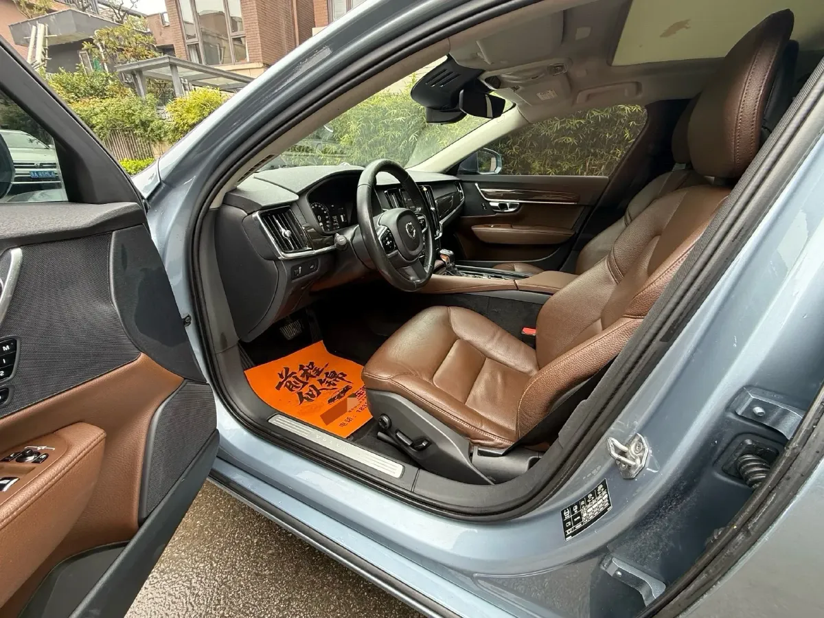 2018 Volvo S90 2.0T 254HP L4 8AT,autocango,china used car exporter,china ev exporter,chinese used car exporter,chinese used ev exporter