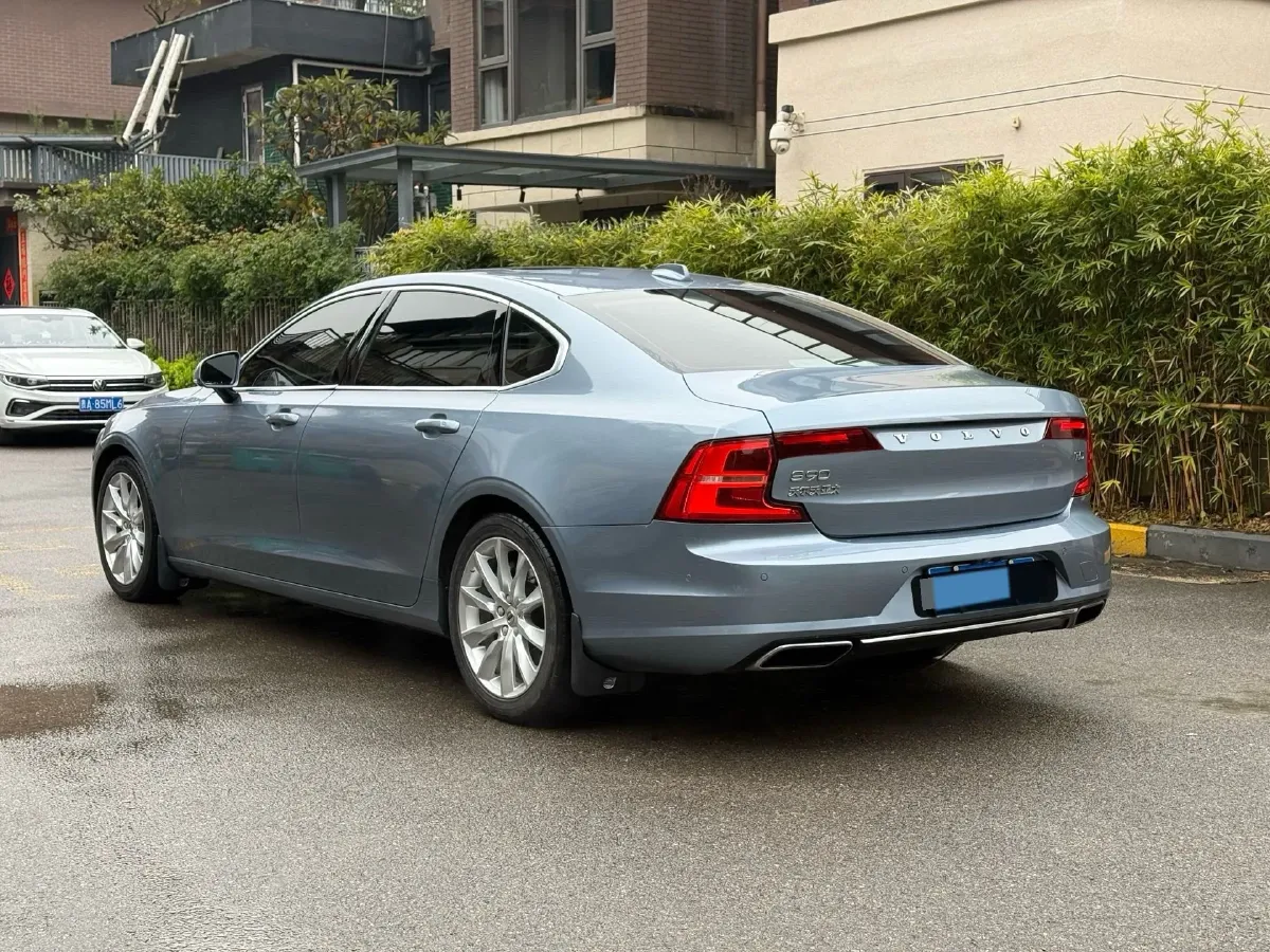 2018 Volvo S90 2.0T 254HP L4 8AT,autocango,china used car exporter,china ev exporter,chinese used car exporter,chinese used ev exporter