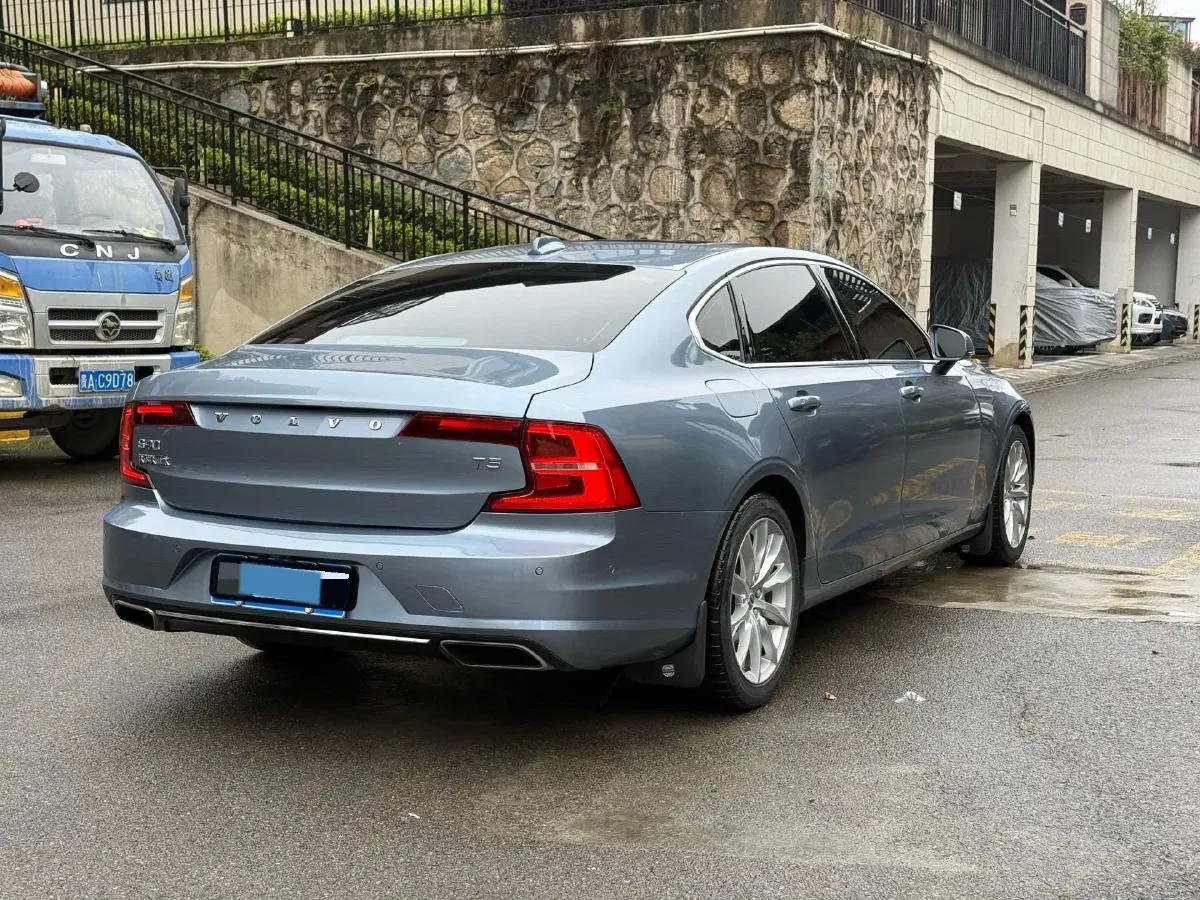 2018 Volvo S90 2.0T 254HP L4 8AT,autocango,china used car exporter,china ev exporter,chinese used car exporter,chinese used ev exporter