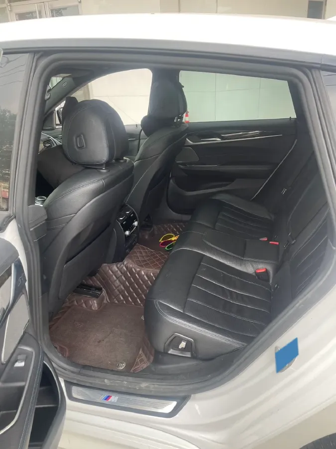 2021 BMW 6 Series GT 2.0T 258HP L4 8AT,autocango,china used car exporter,china ev exporter,chinese used car exporter,chinese used ev exporter