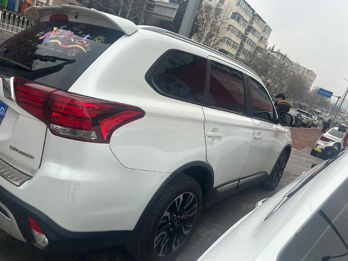 2019 Mitsubishi Outlander 2.0L 166HP L4 CVT,autocango,china used car exporter,china ev exporter,chinese used car exporter,chinese used ev exporter