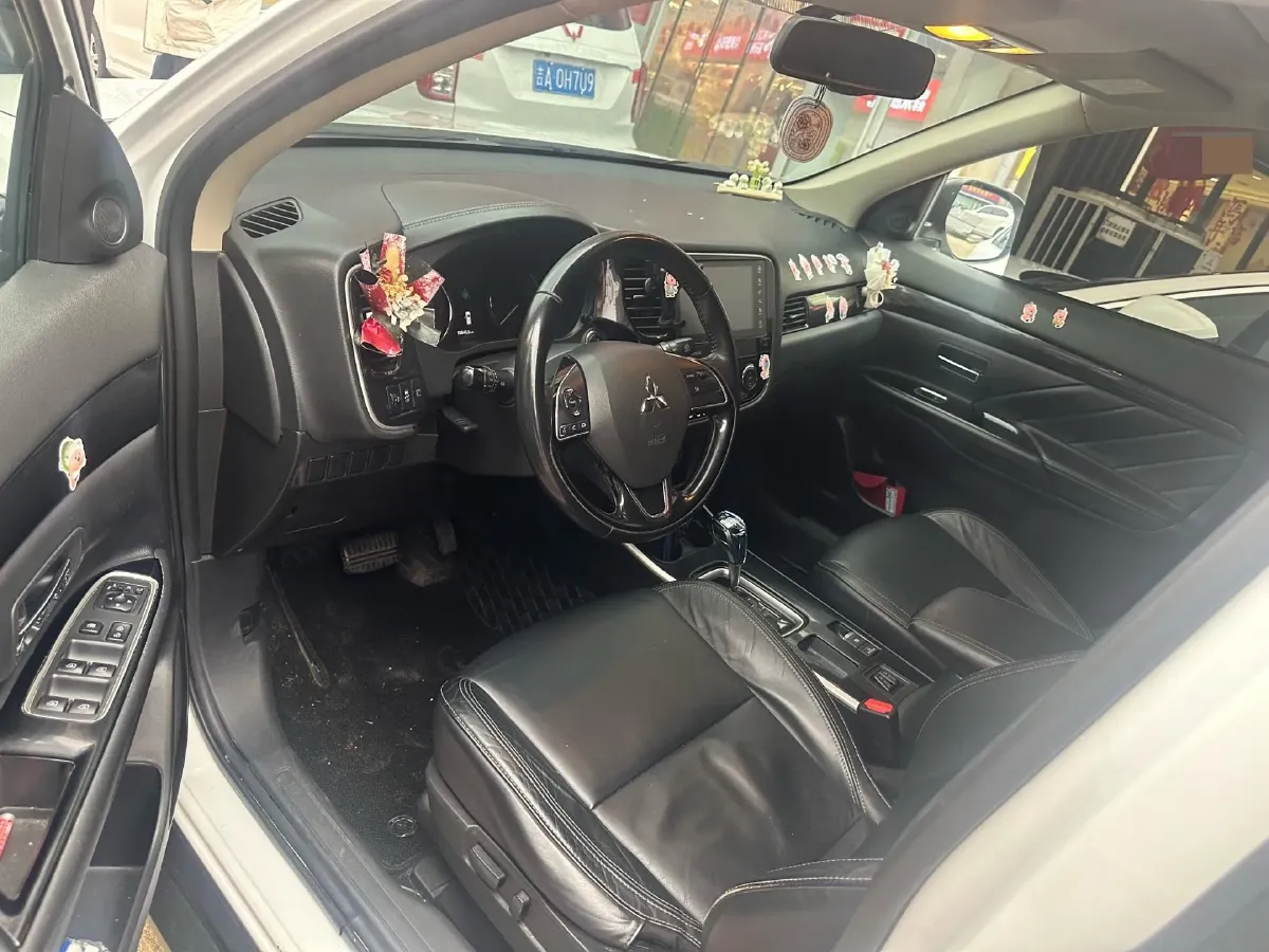 2019 Mitsubishi Outlander 2.0L 166HP L4 CVT,autocango,china used car exporter,china ev exporter,chinese used car exporter,chinese used ev exporter