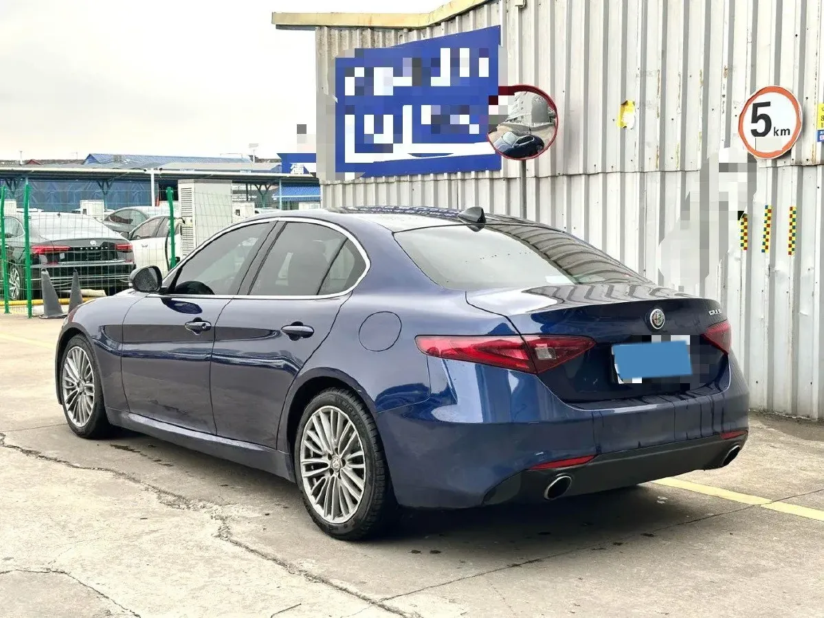 2017 Ford Mustang 2.3T 314HP L4 6AT,autocango,china used car exporter,china ev exporter,chinese used car exporter,chinese used ev exporter