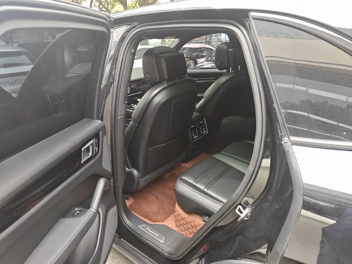 2022 Porsche Cayenne 3.0T 340HP V6 8AT,autocango,china used car exporter,china ev exporter,chinese used car exporter,chinese used ev exporter