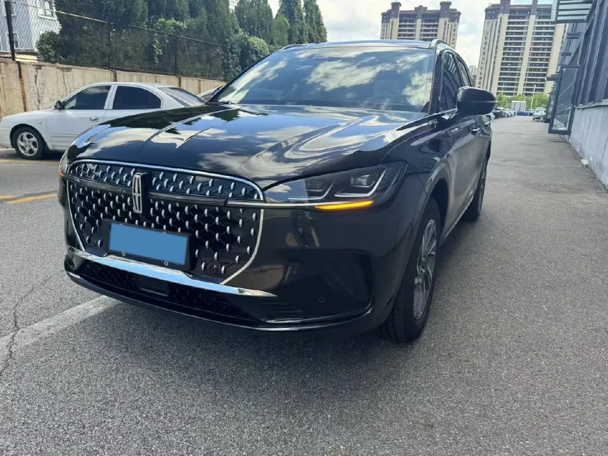2023 Lincoln Corsair 2.0T 261HP L4 8AT,autocango,china used car exporter,china ev exporter,chinese used car exporter,chinese used ev exporter
