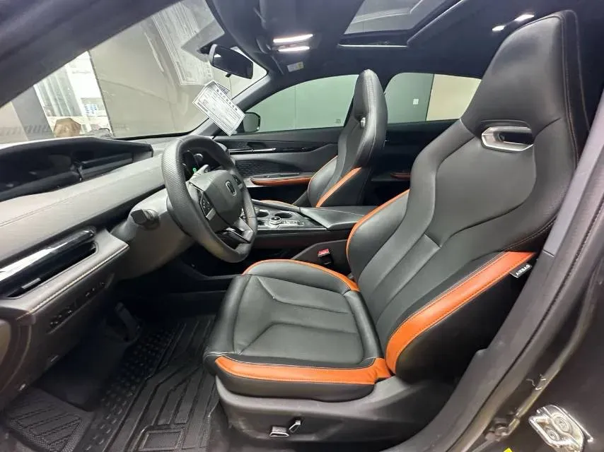 2023 ChangAn UNI-V 1.5T 188HP L4 7DCT,autocango,china used car exporter,china ev exporter,chinese used car exporter,chinese used ev exporter