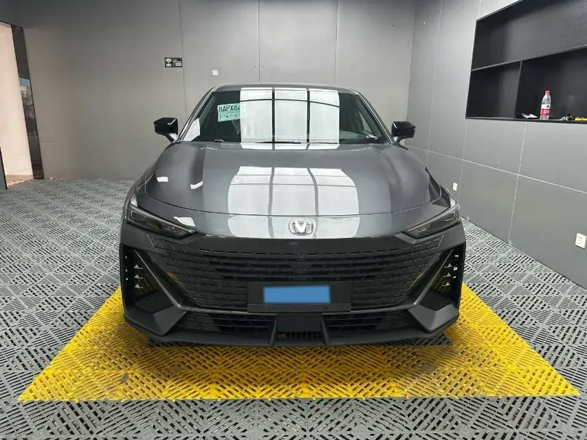 2023 ChangAn UNI-V 1.5T 188HP L4 7DCT,autocango,china used car exporter,china ev exporter,chinese used car exporter,chinese used ev exporter