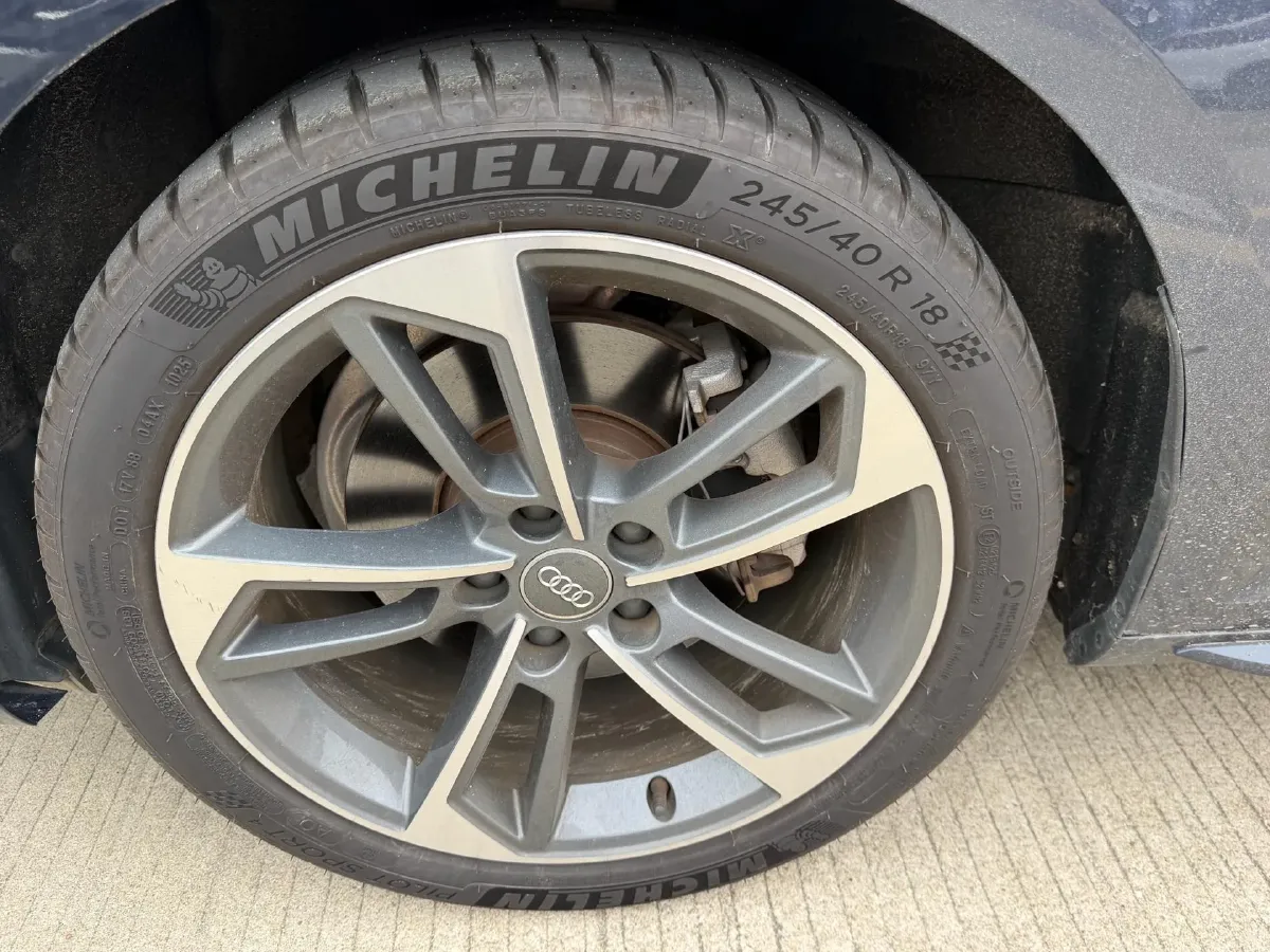 2019 Audi A4L 2.0T 190HP L4 7DCT,autocango,china used car exporter,china ev exporter,chinese used car exporter,chinese used ev exporter