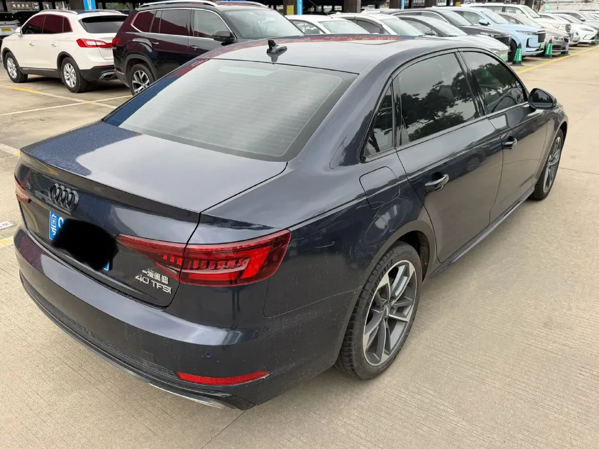 2019 Audi A4L 2.0T 190HP L4 7DCT,autocango,china used car exporter,china ev exporter,chinese used car exporter,chinese used ev exporter