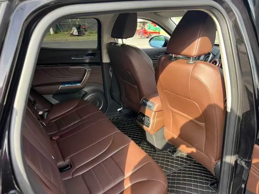 2017 WEY VV5 2.0T 197HP L4 7DCT,autocango,china used car exporter,china ev exporter,chinese used car exporter,chinese used ev exporter