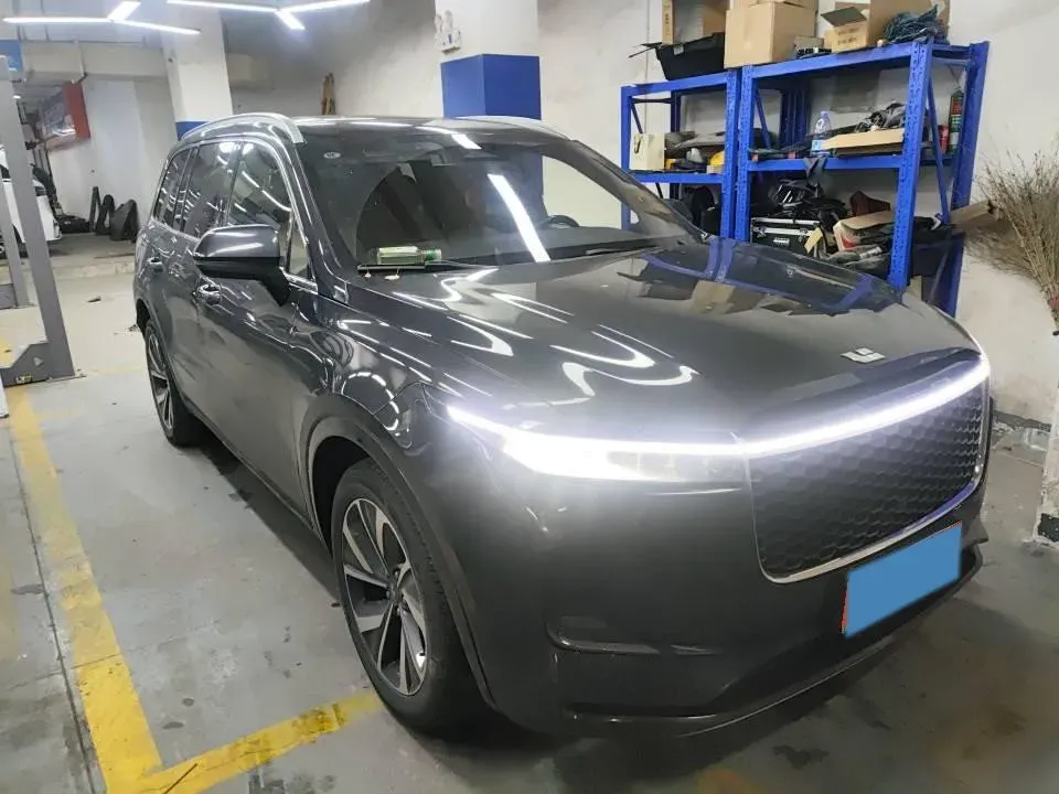 2021 Li ONE Range Extended 131HP REEV 40.5KWH,autocango,china used car exporter,china ev exporter,chinese used car exporter,chinese used ev exporter