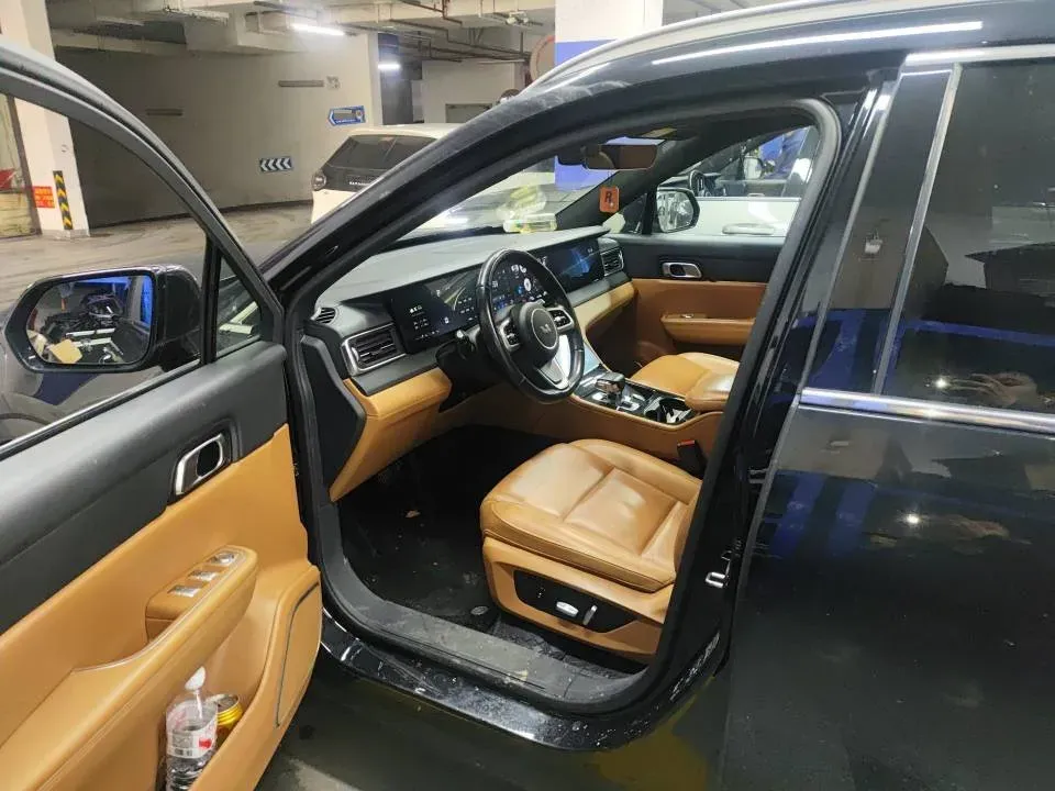 2021 Li ONE Range Extended 131HP REEV 40.5KWH,autocango,china used car exporter,china ev exporter,chinese used car exporter,chinese used ev exporter