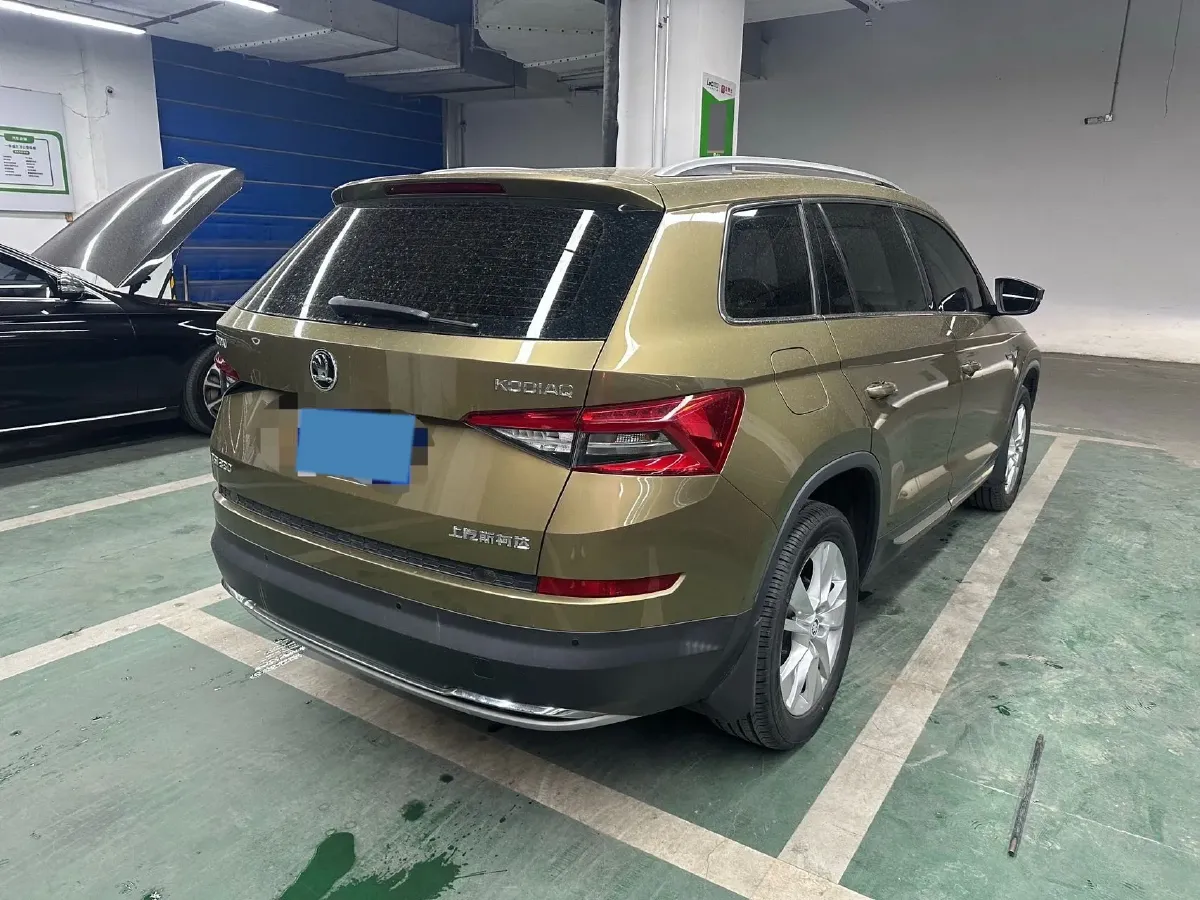2018 Skoda Kodiak 2.0T 186HP L4 7DCT,autocango,china used car exporter,china ev exporter,chinese used car exporter,chinese used ev exporter