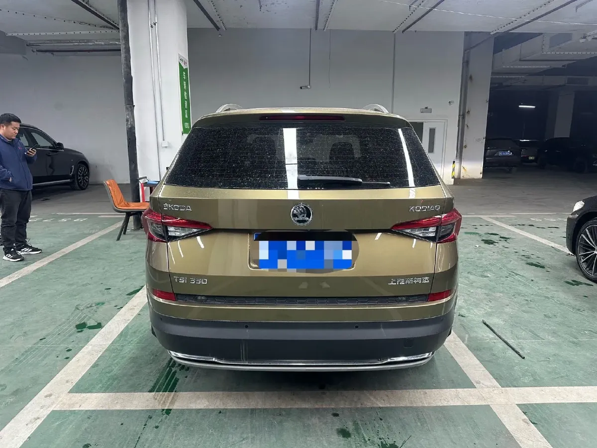 2018 Skoda Kodiak 2.0T 186HP L4 7DCT,autocango,china used car exporter,china ev exporter,chinese used car exporter,chinese used ev exporter