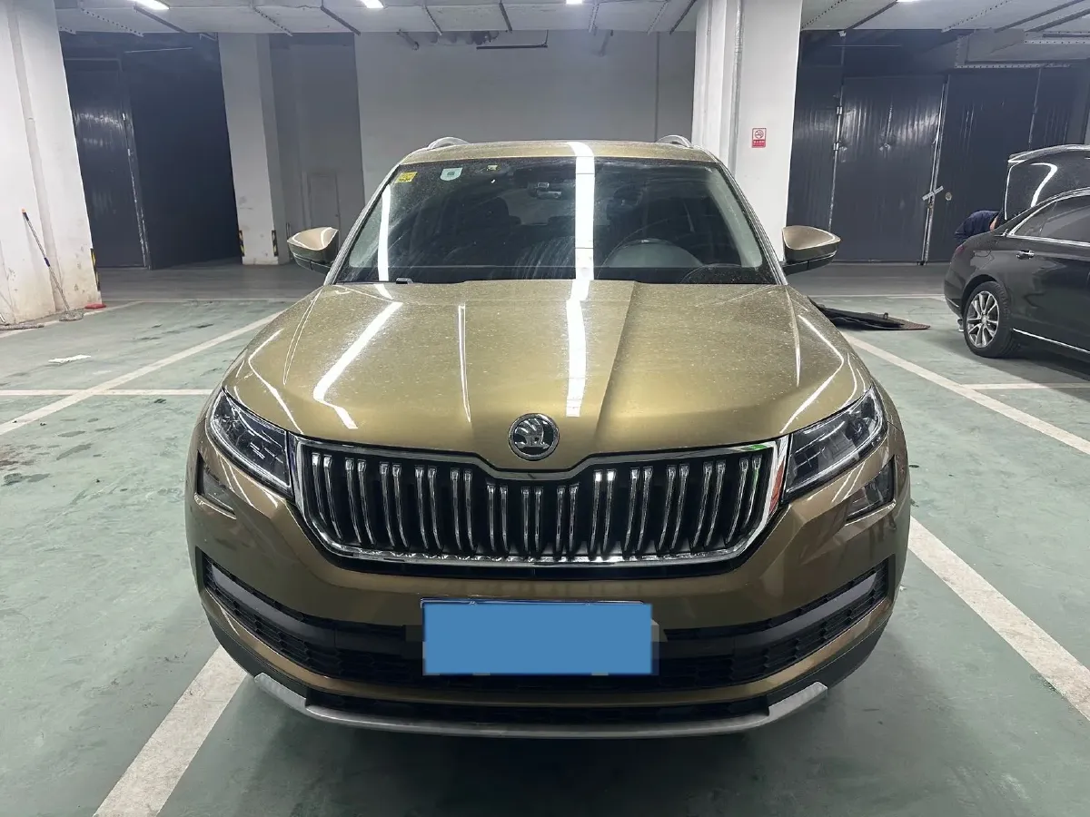 2018 Skoda Kodiak 2.0T 186HP L4 7DCT,autocango,china used car exporter,china ev exporter,chinese used car exporter,chinese used ev exporter