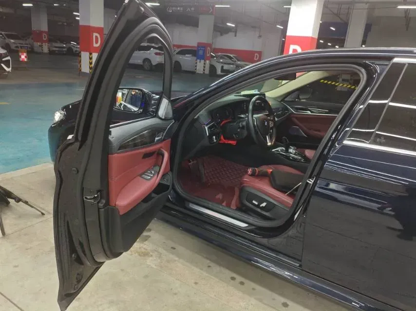 2021 BMW 5 Series 2.0T 184HP L4 8AT,autocango,china used car exporter,china ev exporter,chinese used car exporter,chinese used ev exporter