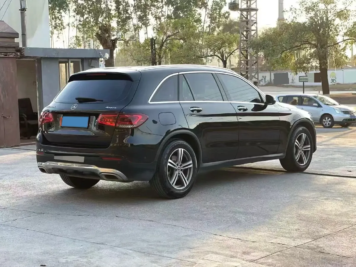 2022 Mercedes-Benz GLC Class 2.0T 197HP L4 9AT,autocango,china used car exporter,china ev exporter,chinese used car exporter,chinese used ev exporter