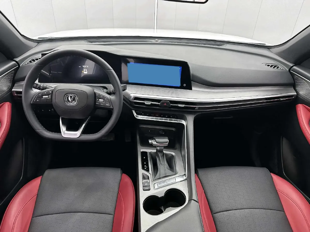 2022 ChangAn CS35 Plus 1.4T 160HP L4 7DCT,autocango,china used car exporter,china ev exporter,chinese used car exporter,chinese used ev exporter