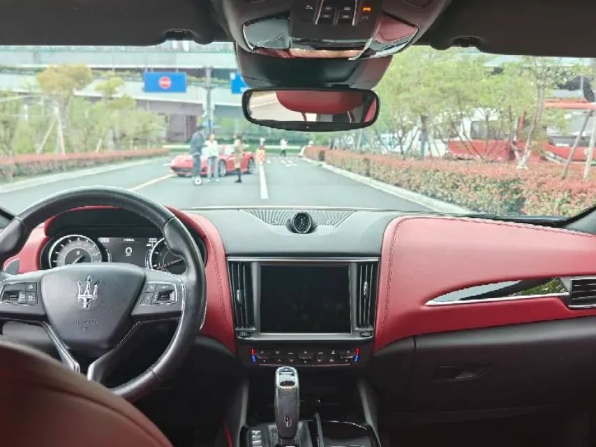 2021 Maserati Levante 3.0T 350HP V6 8AT,autocango,china used car exporter,china ev exporter,chinese used car exporter,chinese used ev exporter