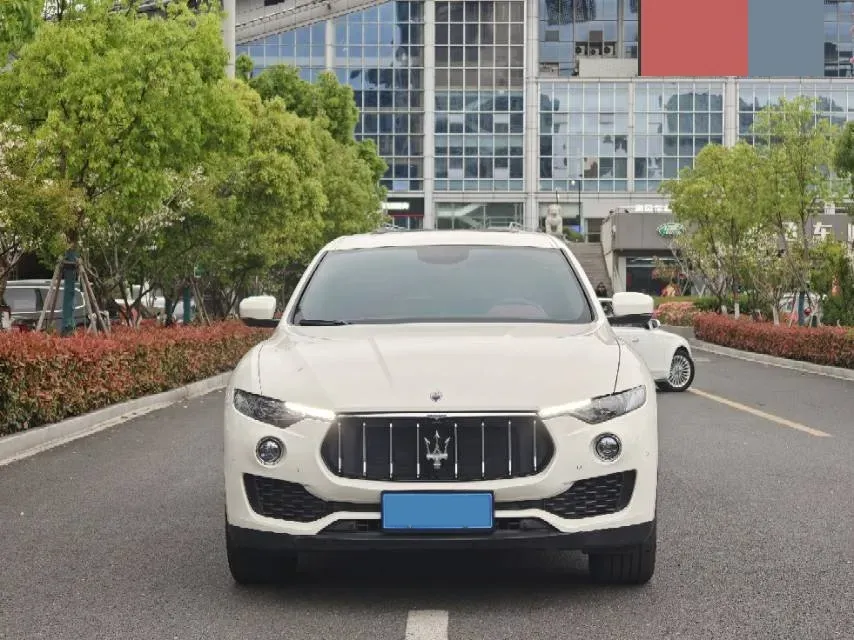 2021 Maserati Levante 3.0T 350HP V6 8AT,autocango,china used car exporter,china ev exporter,chinese used car exporter,chinese used ev exporter