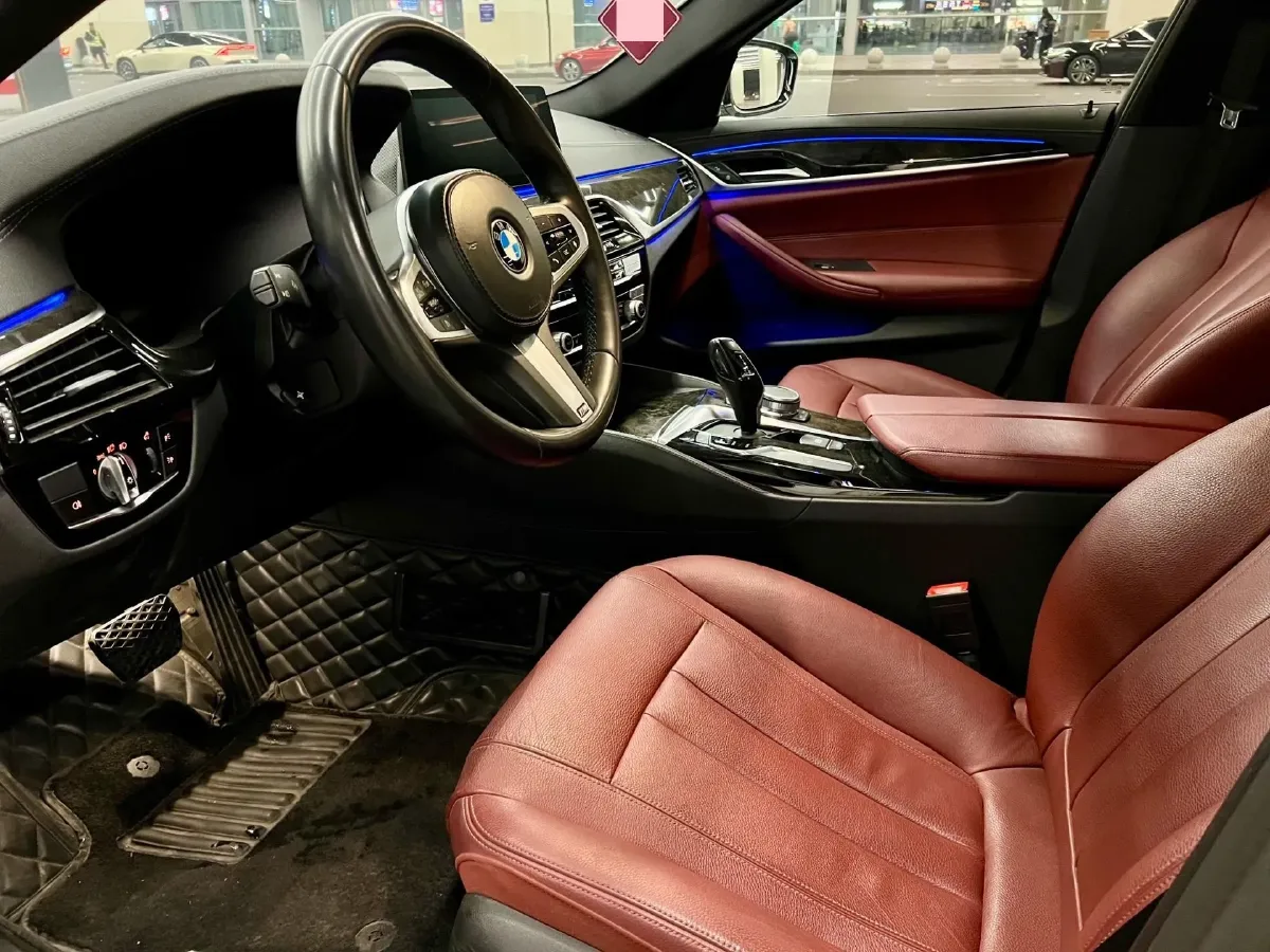 2020 BMW 5 Series 2.0T 252HP L4 8AT,autocango,china used car exporter,china ev exporter,chinese used car exporter,chinese used ev exporter