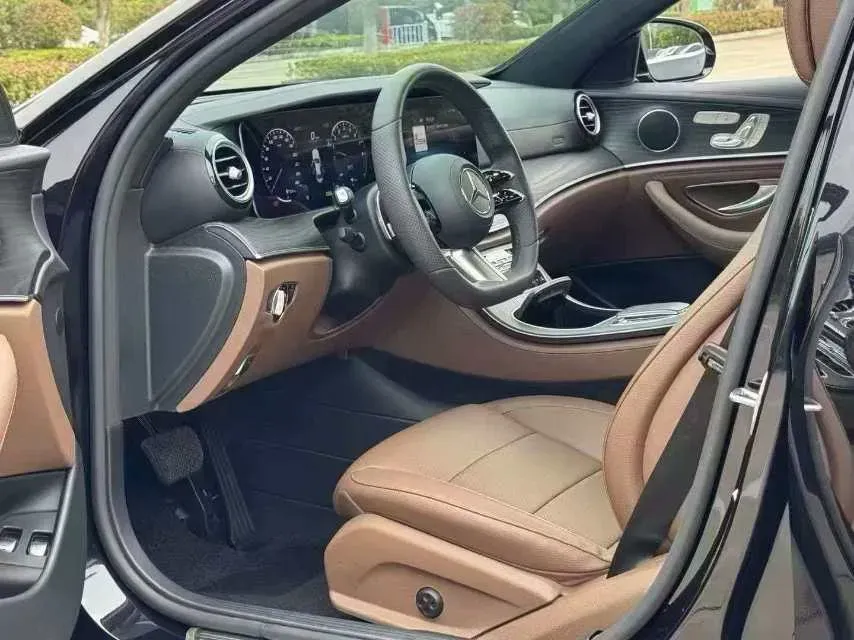 2022 Mercedes-Benz E Class 2.0T 211HP L4 9AT PHEV 25.4KWH,autocango,china used car exporter,china ev exporter,chinese used car exporter,chinese used ev exporter