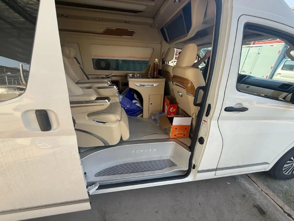 2019 BMW X7 3.0T 340HP L6 8AT,autocango,china used car exporter,china ev exporter,chinese used car exporter,chinese used ev exporter