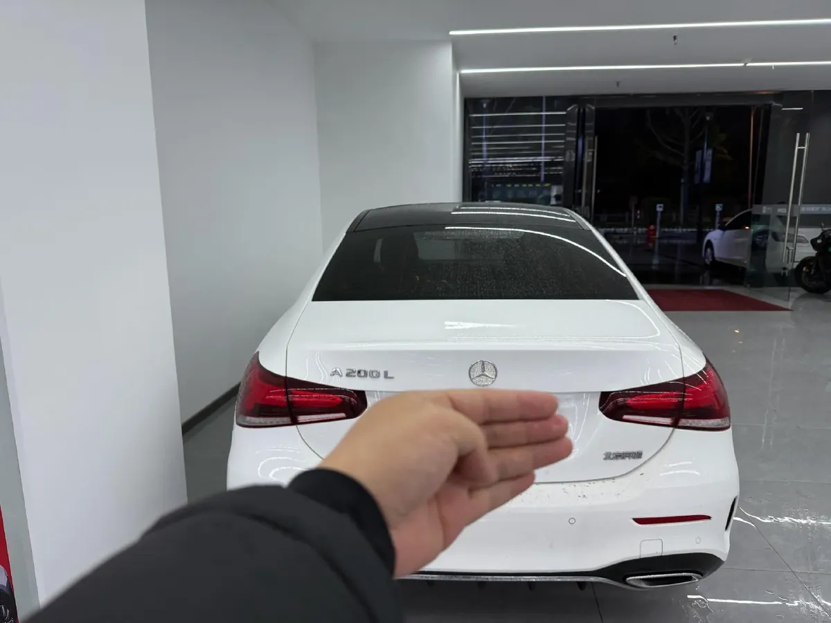 2022 Mercedes-Benz A Class 1.3T 163HP L4 7DCT,autocango,china used car exporter,china ev exporter,chinese used car exporter,chinese used ev exporter