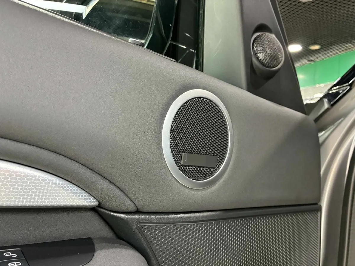 2020 Land Rover Discovery 3.0T 340HP V6 8AT,autocango,china used car exporter,china ev exporter,chinese used car exporter,chinese used ev exporter