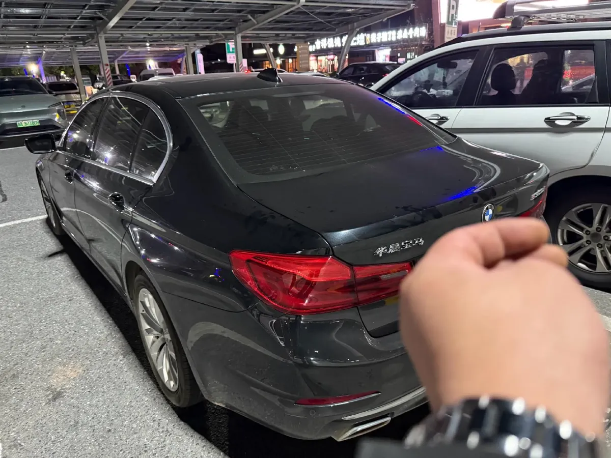 2020 BMW 5 Series 2.0T 252HP L4 8AT,autocango,china used car exporter,china ev exporter,chinese used car exporter,chinese used ev exporter