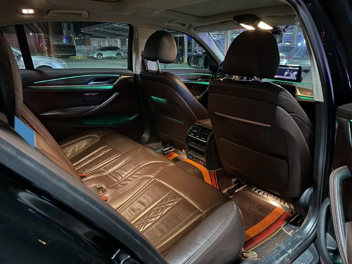 2020 BMW 5 Series 2.0T 252HP L4 8AT,autocango,china used car exporter,china ev exporter,chinese used car exporter,chinese used ev exporter