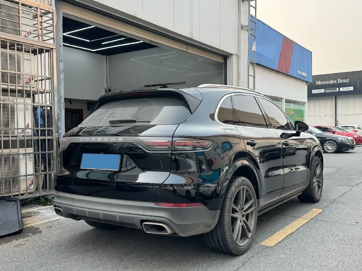2021 Porsche Cayenne 2.0T 252HP L4 8AT PHEV 17.9KWH,autocango,china used car exporter,china ev exporter,chinese used car exporter,chinese used ev exporter