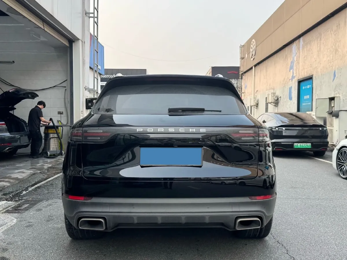 2021 Porsche Cayenne 2.0T 252HP L4 8AT PHEV 17.9KWH,autocango,china used car exporter,china ev exporter,chinese used car exporter,chinese used ev exporter